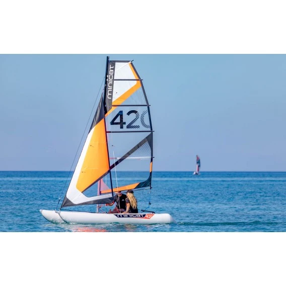 MiniCat 420 Emotion Aufblasbarer Katamaran Segelboot 5 MiniCat 420 Emotion Aufblasbarer Katamaran Segelboot – Bild 3