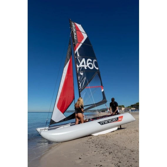 MiniCat 460 Esprit Aufblasbarer Katamaran Segelboot 6 MiniCat 460 Esprit Aufblasbarer Katamaran Segelboot – Bild 4